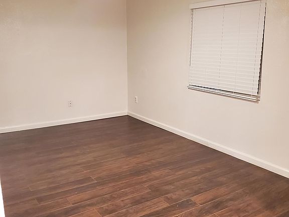 3rd image of 679 Mormon Springs Rd