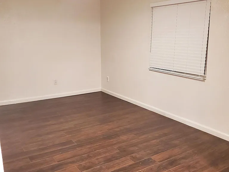 679 Mormon Springs Rd — Photo 3
