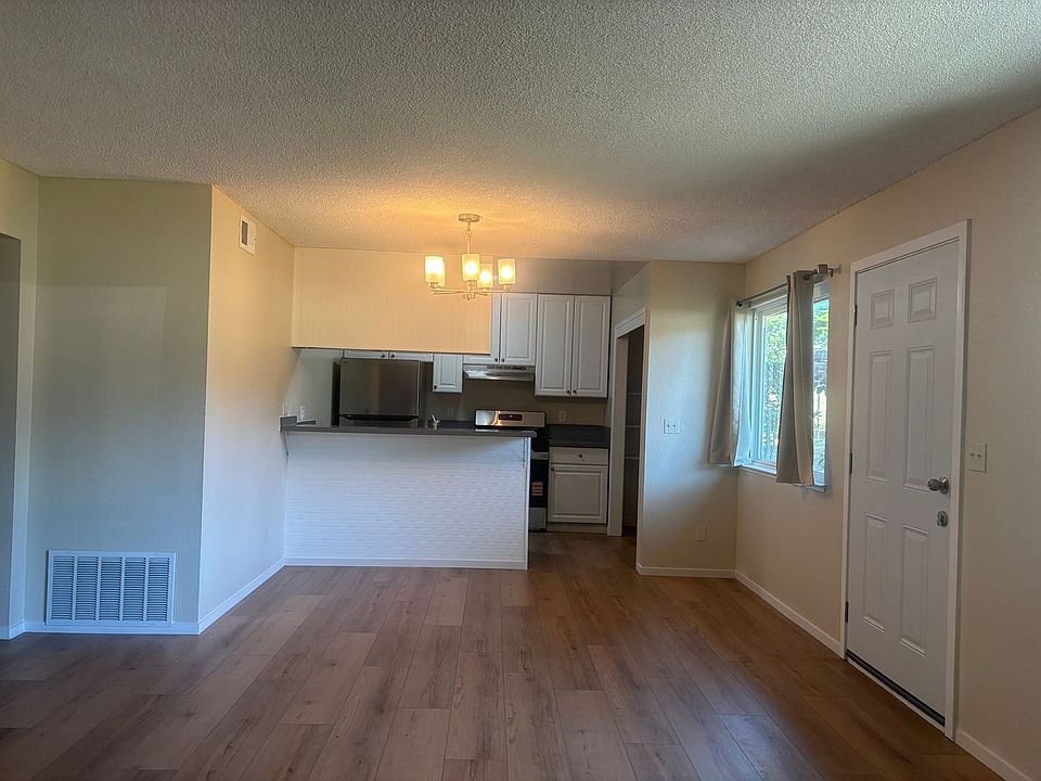 2nd image of 11493 Quartz Dr APT 1