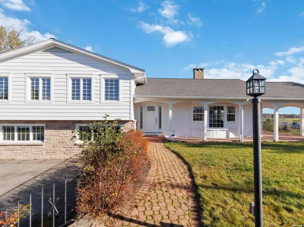 97 Nauss Point Rd, Chester, NS B0J 1J0