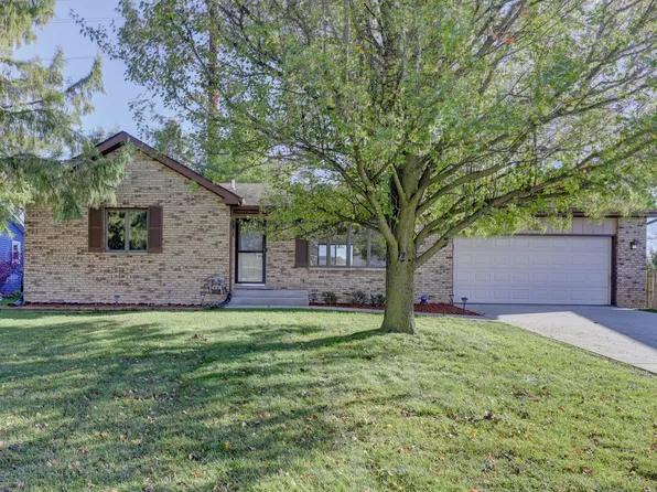 9077 Clark Pl, Crown Pt, IN 46307