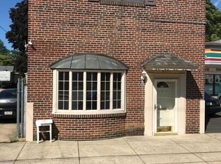 8111 Oxford Ave, Philadelphia, PA 19111