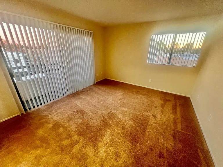 Lassen Apartments — Photo 17