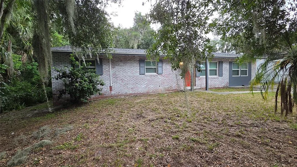 3 bed, 2.0 bath, 1864 sqft, $2,150 — Photo 2