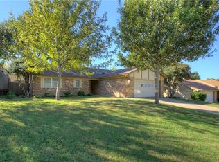 2111 Santa Fe Trl, Grapevine, TX 76051