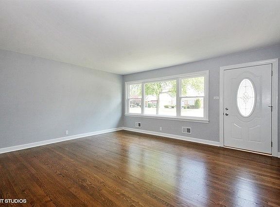 2nd image of 8940 S Sproat Ave