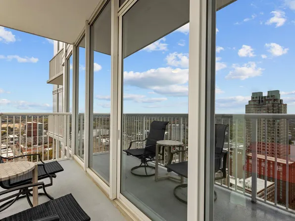 301 Fayetteville St Unit 2712, Raleigh, NC 27601