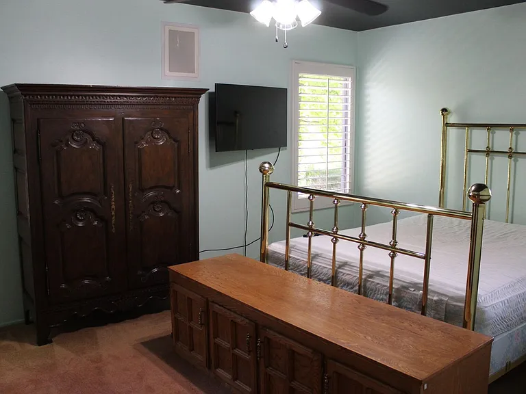 4301 Flintridge Dr — Photo 35