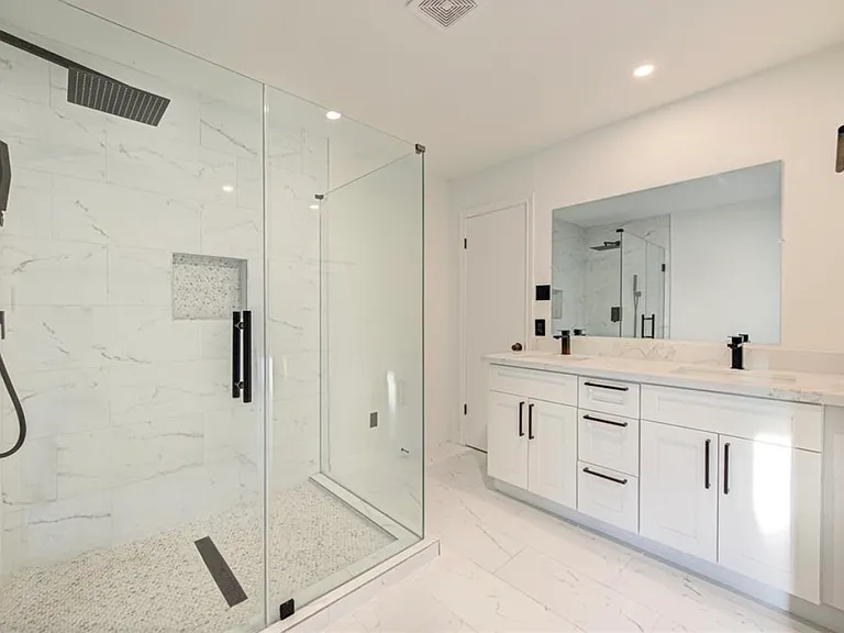 11010 Wickersham Ln — Photo 24