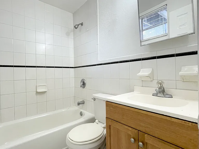 2916 N 16th St #2 — Photo 16