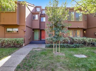 1637 Grant Rd, Mountain View, CA 94040