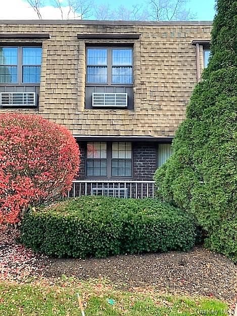 1st image of 424 Carpenter Ave APT 9
