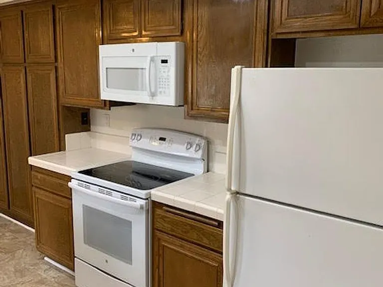 37128 Village 37 — Photo 5