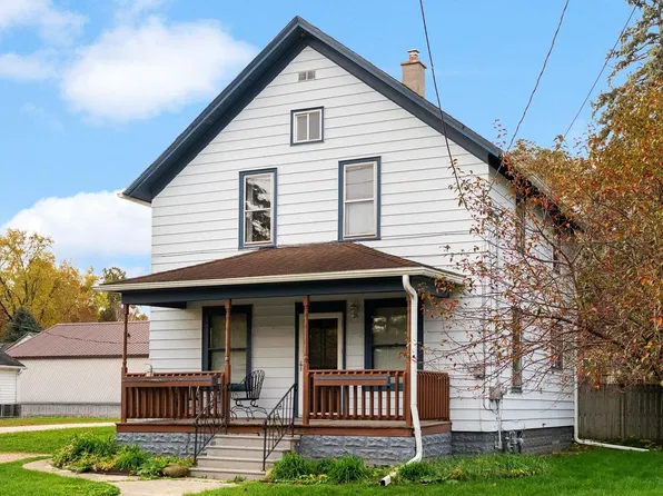 412 E Beloit St, Orfordville, WI 53576