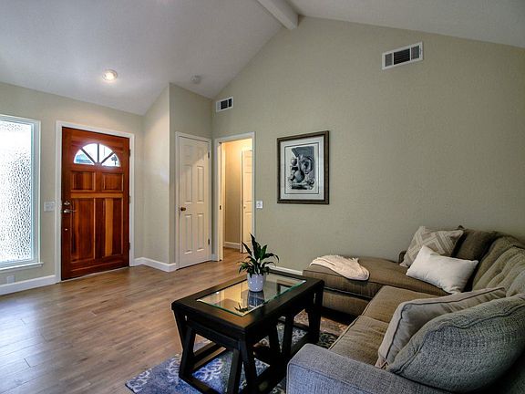 5th image of 1652 Belleville Way