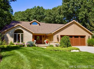 2295 Timberlee Dr, Holland, MI 49424