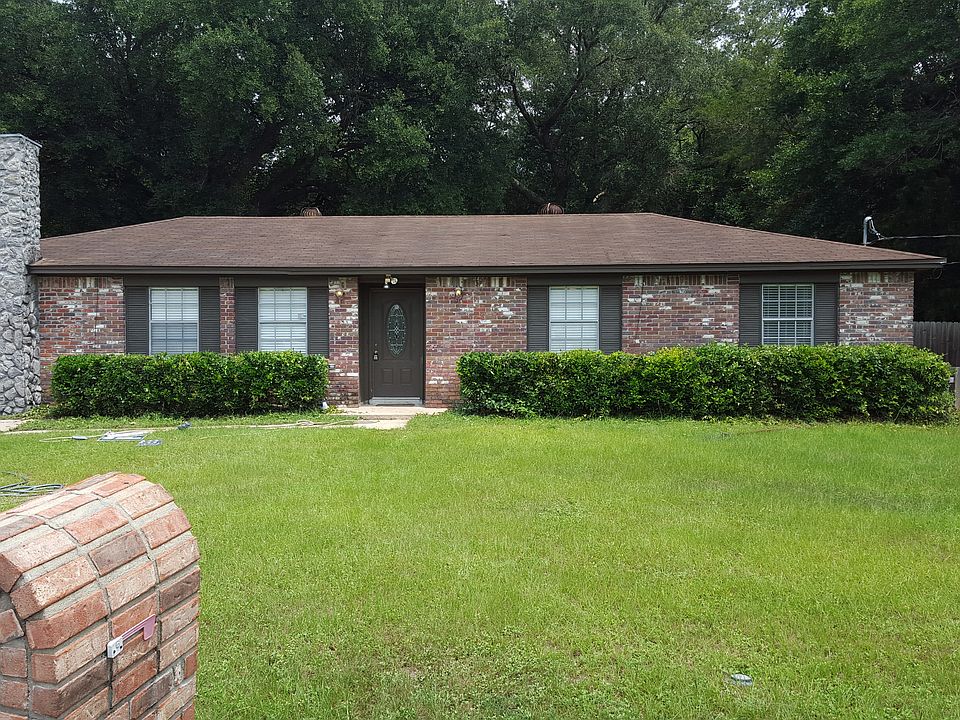 1st image of 3050 Lenora Pl