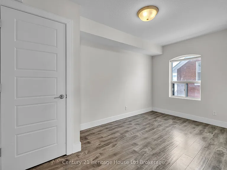 34 Brock St #303 — Photo 3