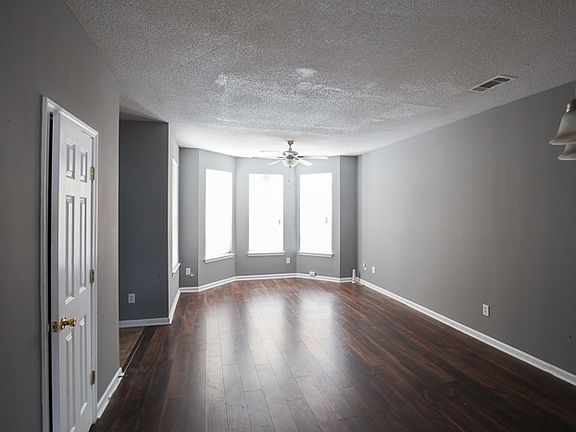 3rd image of 1479 Riverrock Trl