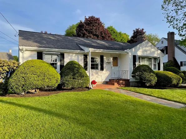 16 York Ter, Lynn, MA 01904