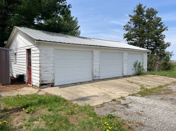 547 Seiz Rd, Waverly, IL 62692