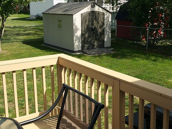 3rd image of 710 Poplar St