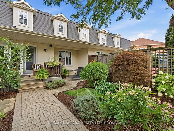 4th image of 25 Balmoral Dr