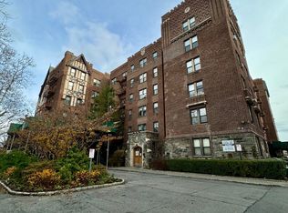 7 Sherwood Ter #1F, Yonkers, NY 10704
