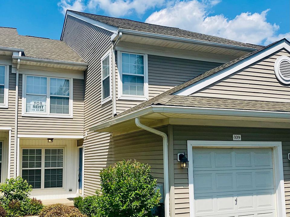 109 Lewisville Court - Townhome Entrance with one car garage