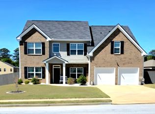 943 Nandina Ln, Loganville, GA