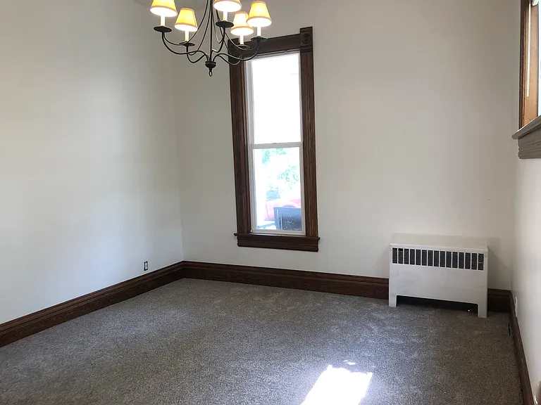 806 S Lake St — Photo 8