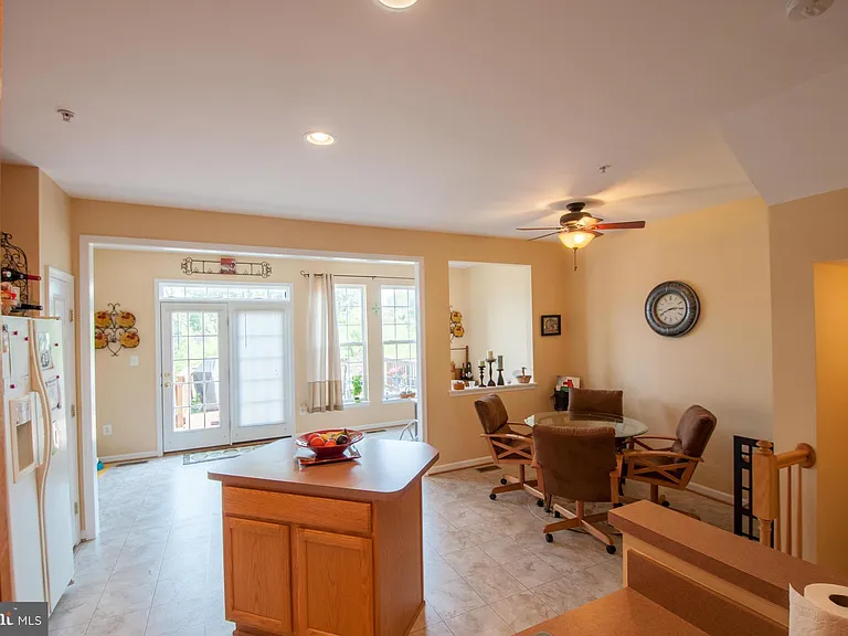 5813 Whiterose Way — Photo 14