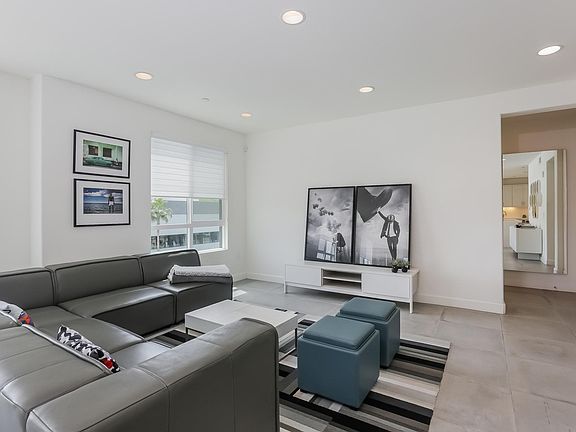 3rd image of 12558 W Fielding Cir APT 6