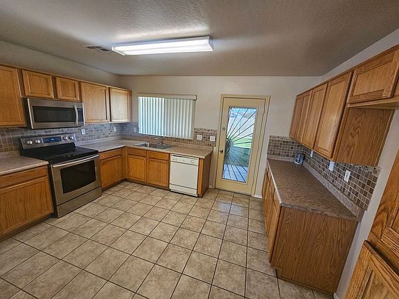 4th image of 14941 N 150th Ave