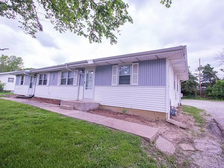 2817 N Willowbrook Rd #B — Photo 1