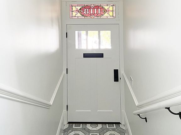 4th image of 1118 Broadway