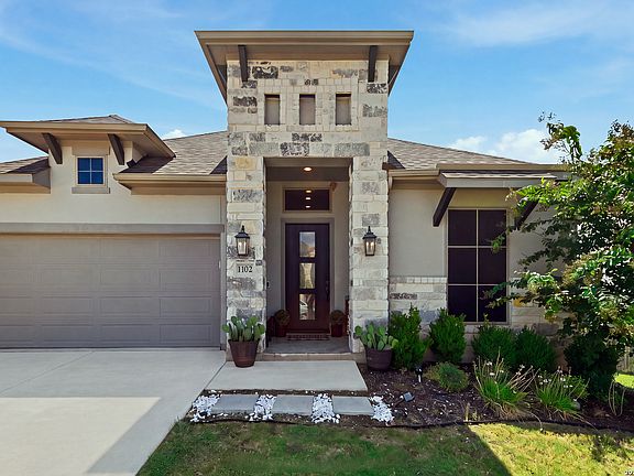 2nd image of 1102 Cadogan Squire