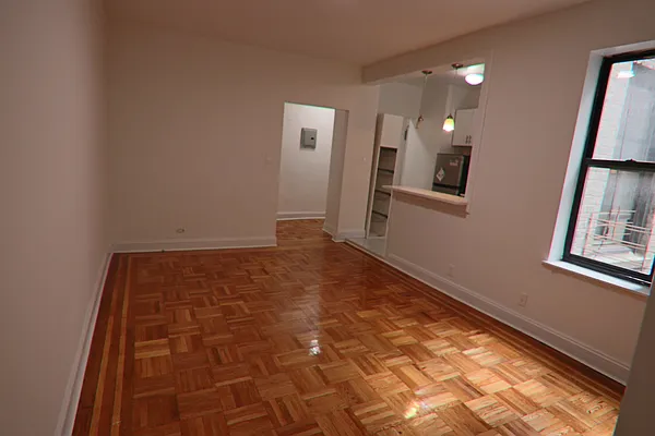 Rented by PMG Real Estate  | media 12