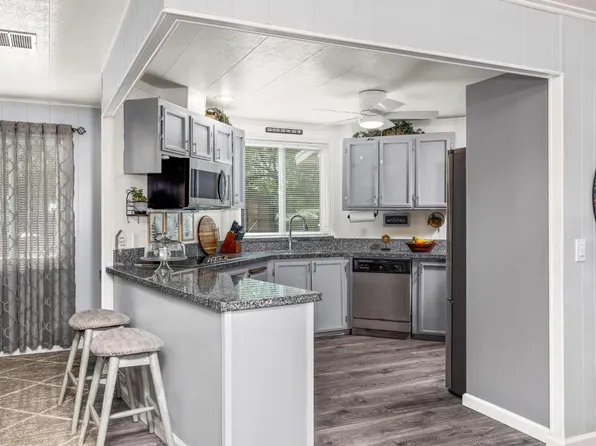 4399 Aplicella Ct Space 59, Manteca, CA 95337