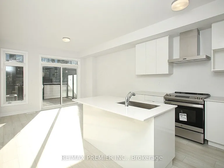 128 Brockley Dr — Photo 10