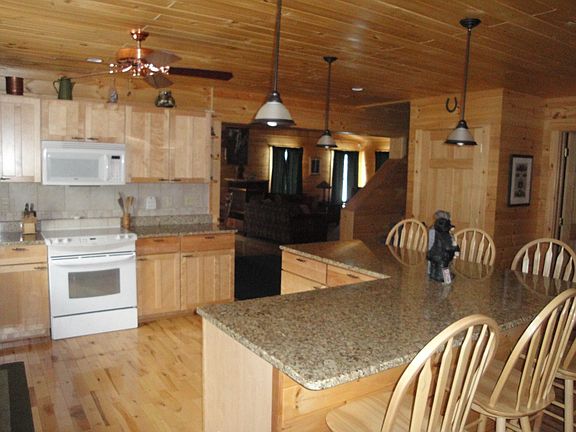 5th image of 30 Iroquois Ln