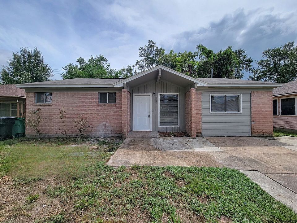 1st image of 3121 Proswimmer St