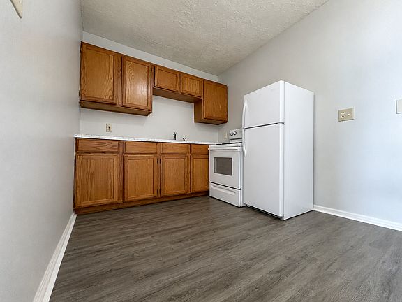 3rd image of 5004 N 33rd St