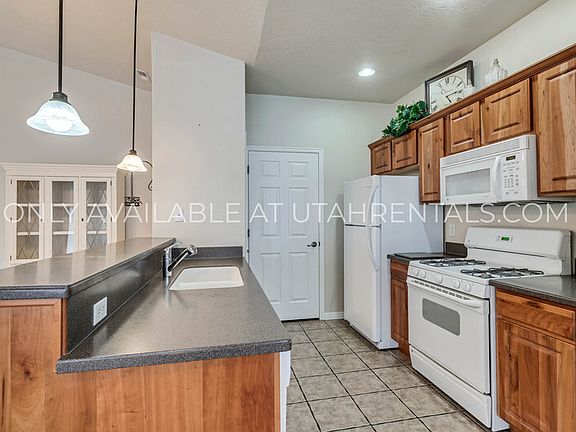 5th image of 1145 Canyon Meadow Dr APT 7
