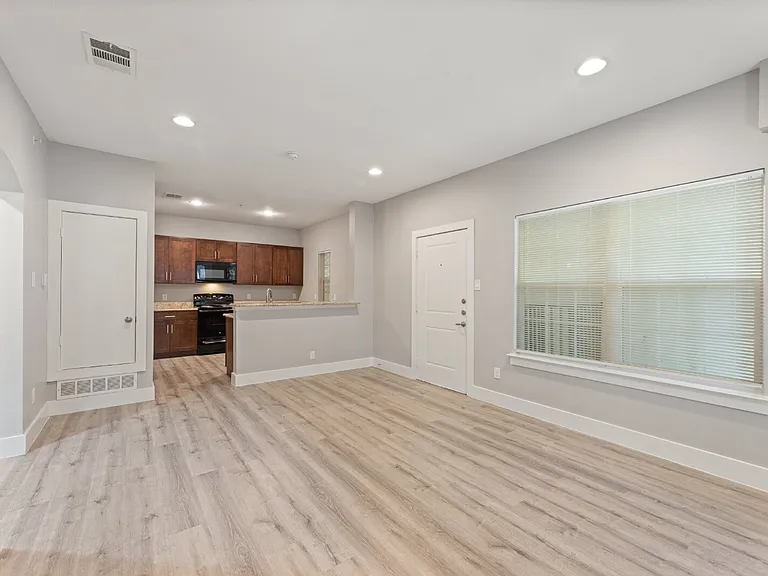 13601 Pinnacle Cir W #2103 — Photo 10