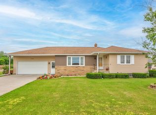 1018 S Huron Rd, Kawkawlin, MI 48631