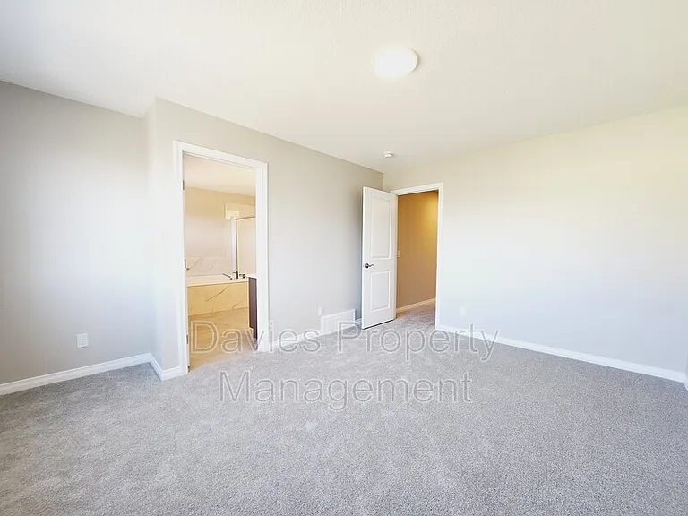 15836 30th Ave SW — Photo 17