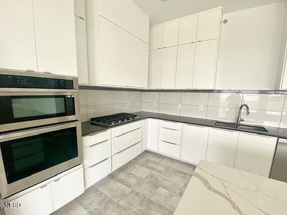 3rd image of 724 Stony Point Trl #408