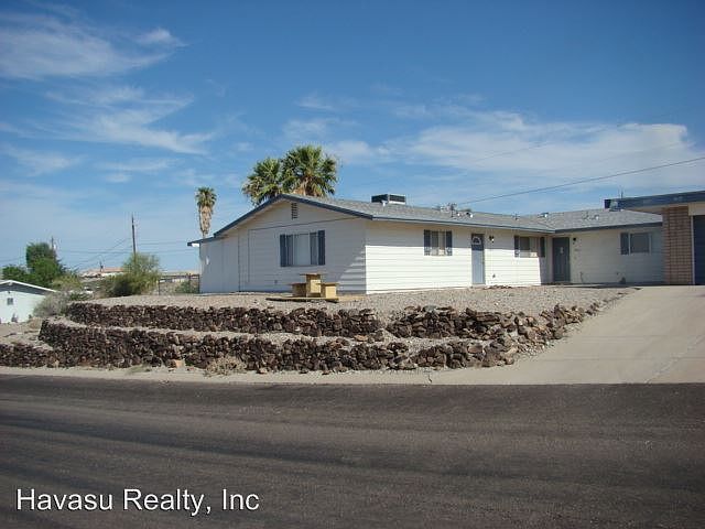 1st image of 3025 Ironwood Dr