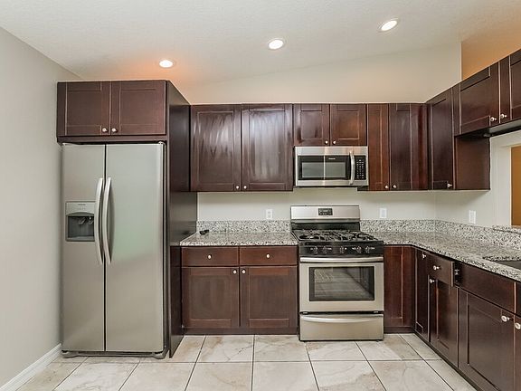 5th image of 7604 Wiltshire Park Pl